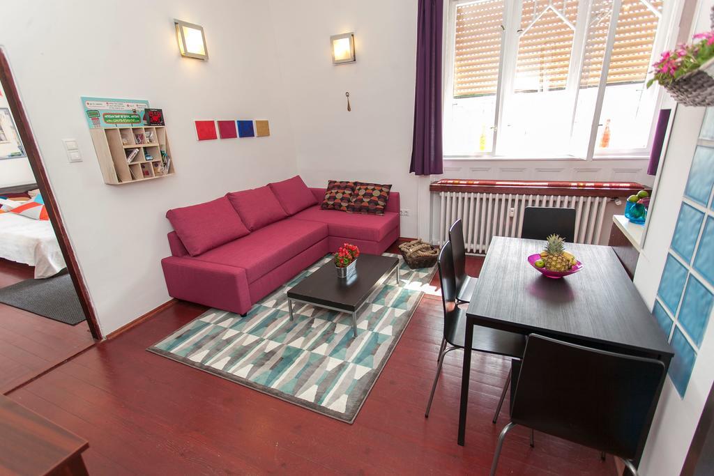 Apartment Egusi Будапеща Стая снимка
