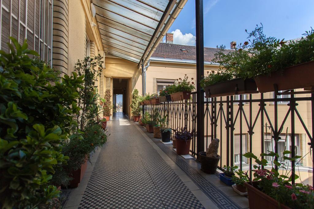 Apartment Egusi Будапеща Стая снимка