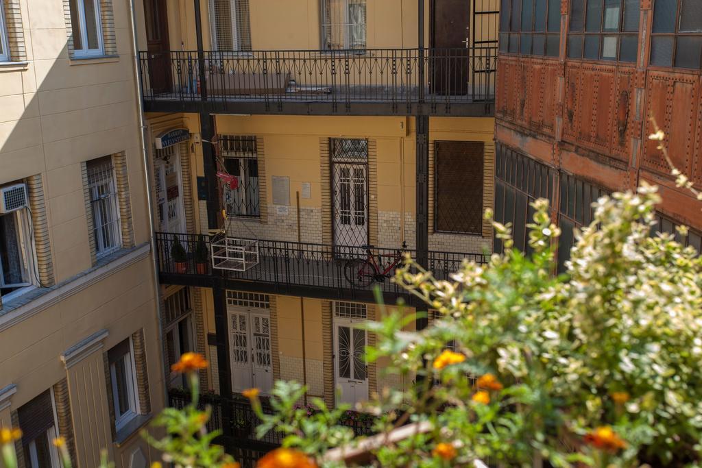 Apartment Egusi Будапеща Стая снимка