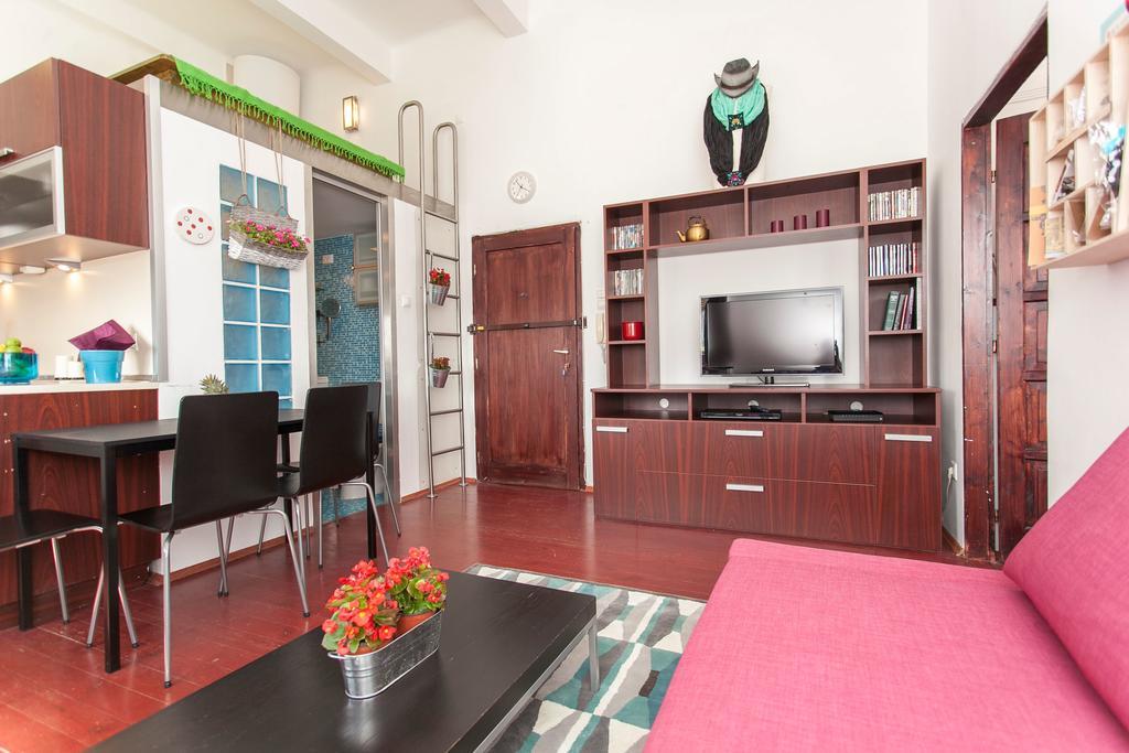 Apartment Egusi Будапеща Стая снимка